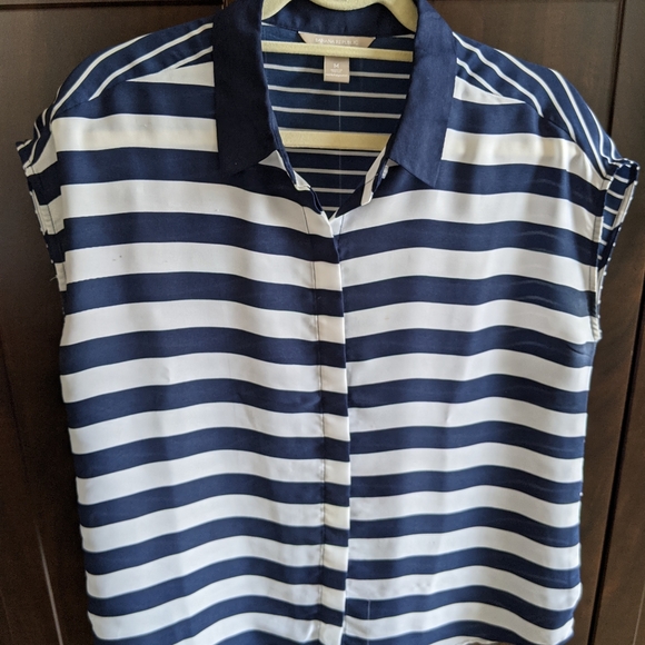 Top - Picture 1 of 2